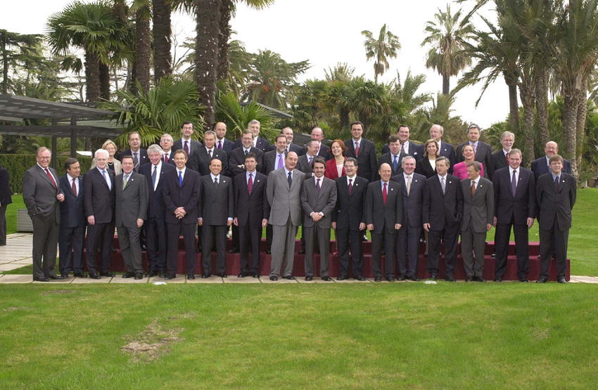 Gruppebillede fra EU-topmødet i Barcelona