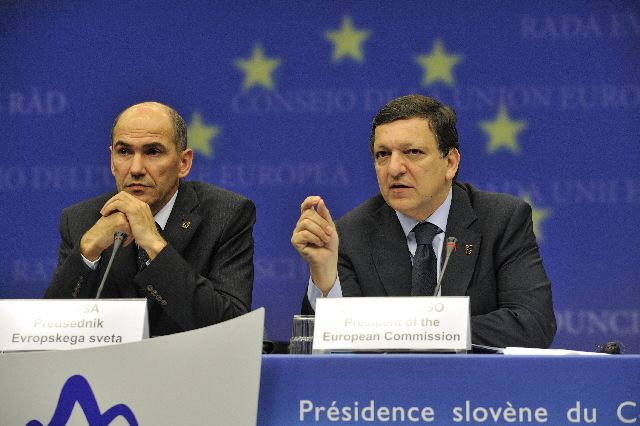 Sloveniens premierminister, Janez Janša sammen med formanden for Europa-Kommissionen, José Manuel Barroso.