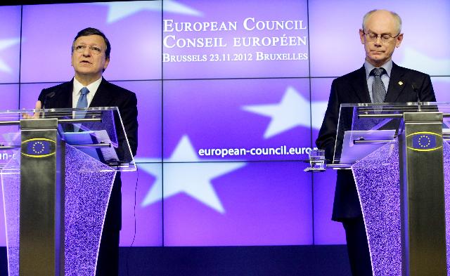 José Manuel Barroso og Herman van Rompuy til EU-topmødet. 